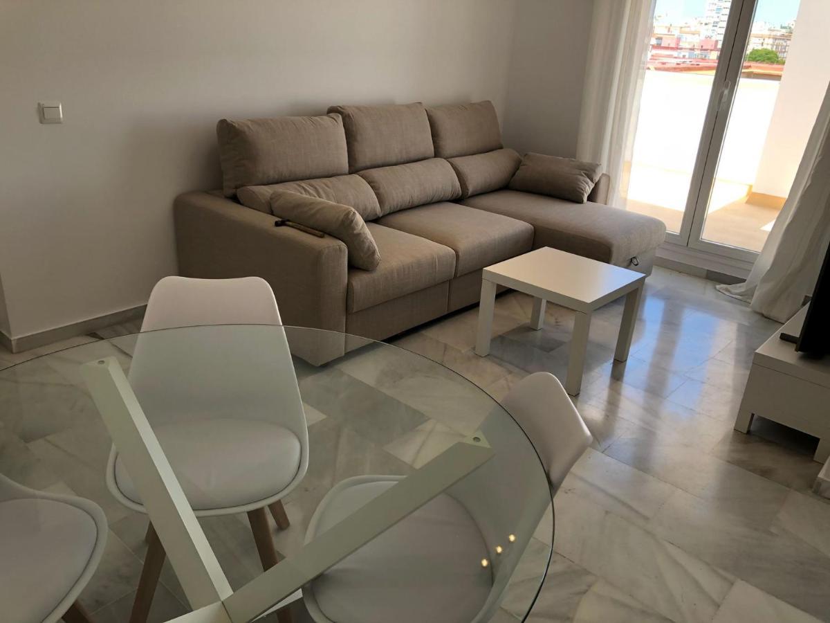 Atico 1 Dormitorio Con Terraza En Calle Vicente Aleixandre Cádiz Dış mekan fotoğraf